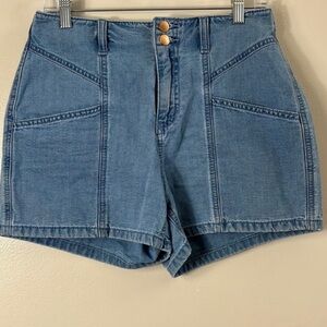 Universal Threads Shorts